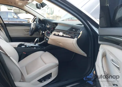 2013 BMW 528I xDrive z USA, uszkodzony, nr VIN WBAXH5C5XDD110013